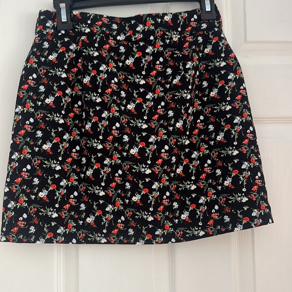 adorable button-up skirt from little moon - Picture 4 of 4
